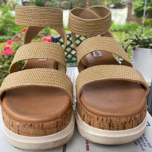 Steve Madden Bandi Ankle Strap Wedge - Size 7 - Picture 6 of 6